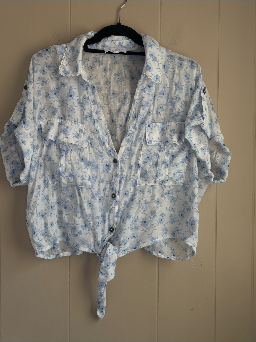 Love & Piece Collective Floral Tie-Front Short Sleeve Button-Up Top - Size L